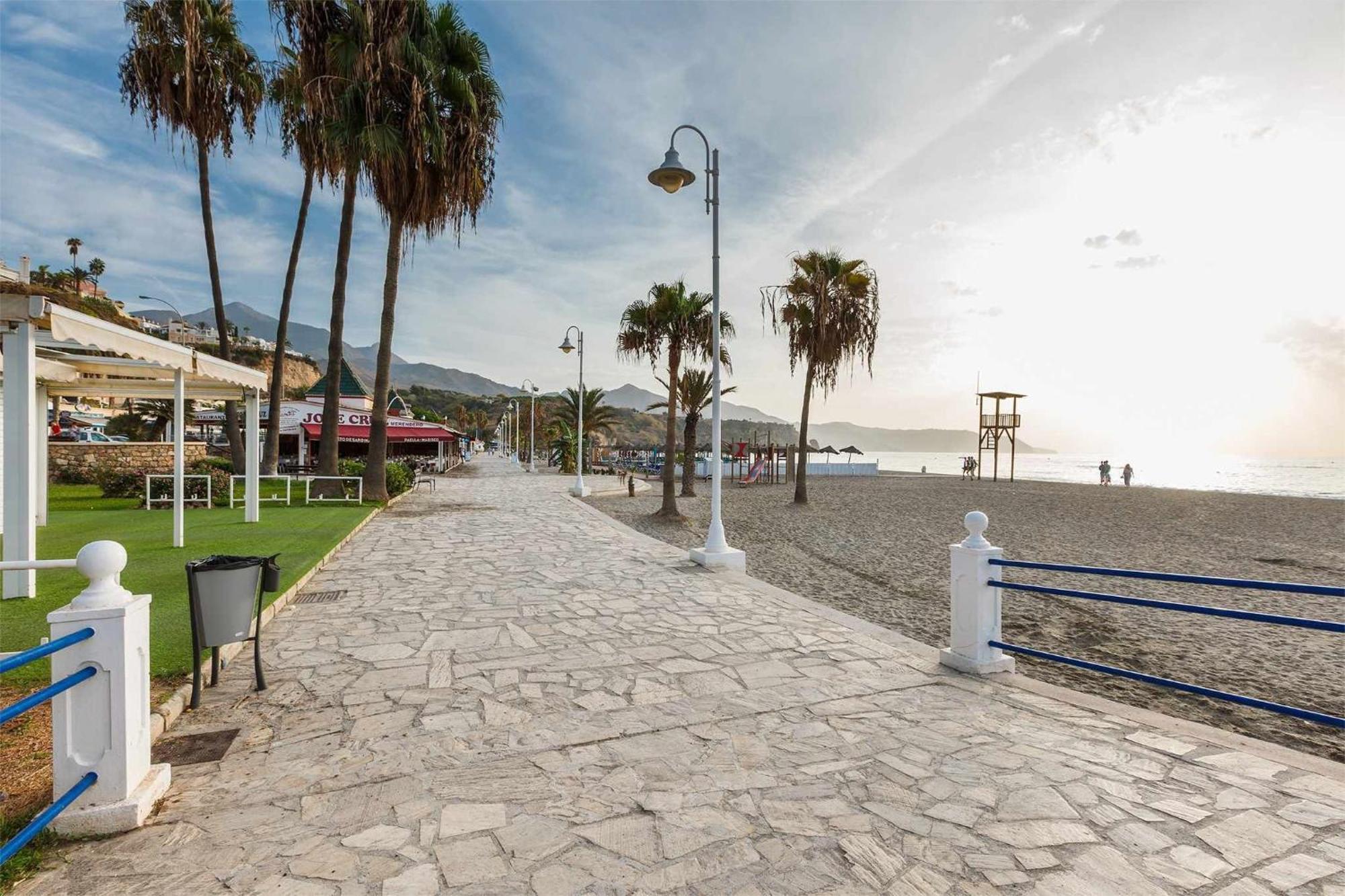 A&N Burriana Beach Nerja Exterior photo